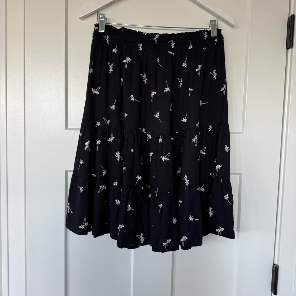 Sonoma Beachy Palm Tree Black Skirt